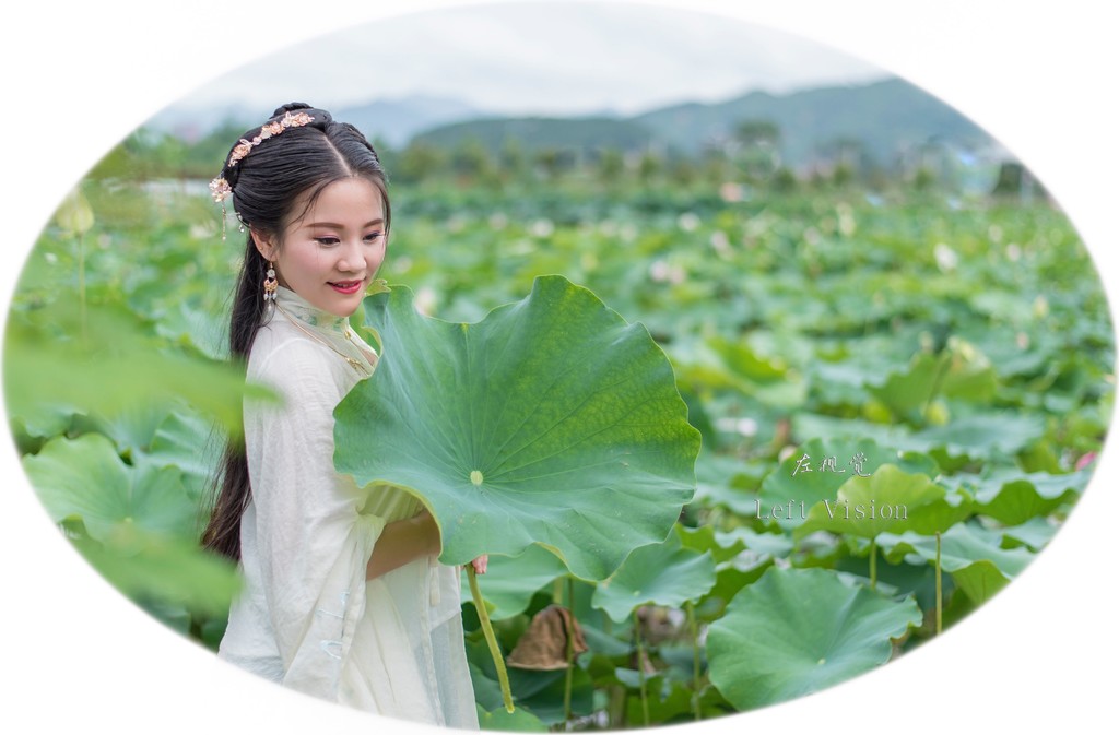 性感古装美女倾国倾城白衣罗裙窈窕身姿荷塘写真